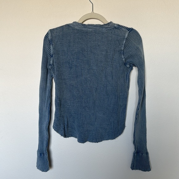 FREE PEOPLE FP ONE: blue long-sleeve henley, size med - Picture 5 of 7